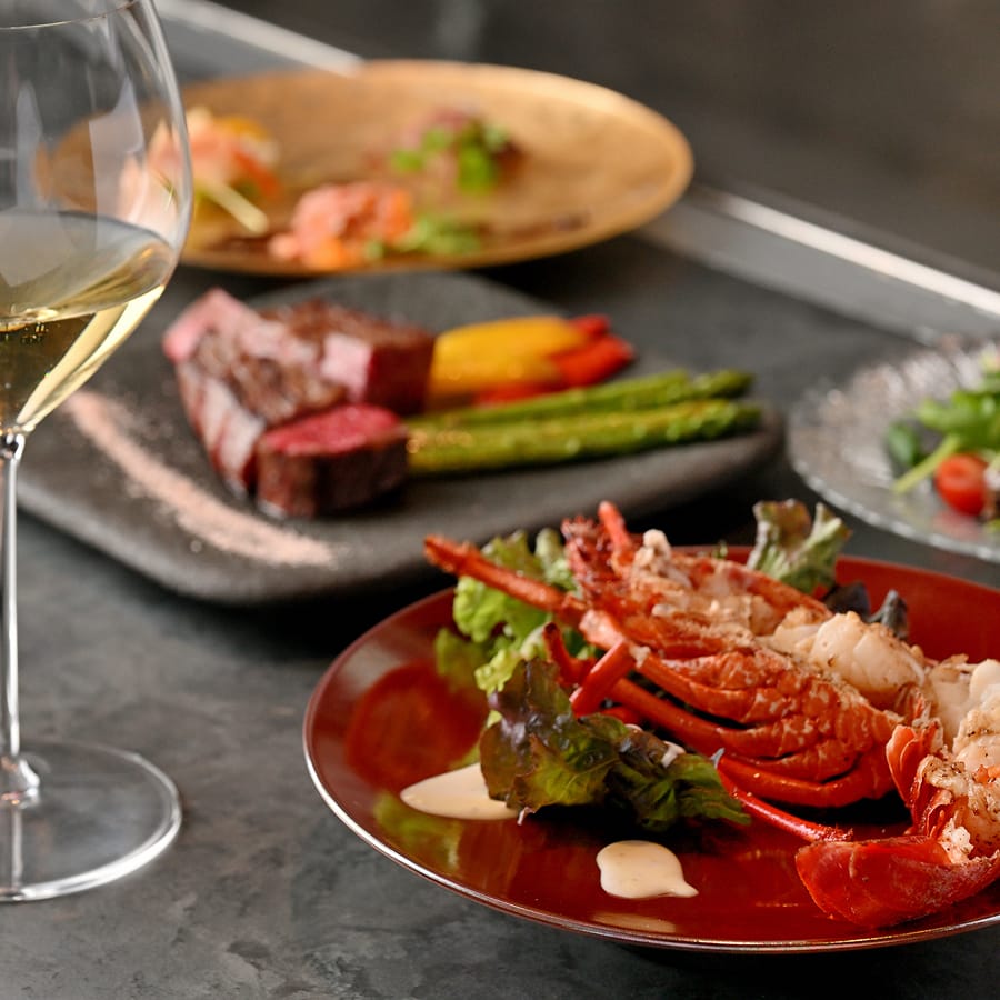 活き〆伊勢海老と特選A5黒毛和牛コース